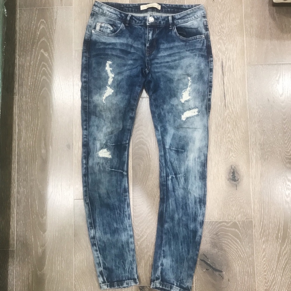 BRAND NEW JEANS